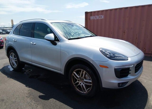 2015 PORSCHE Cayenne