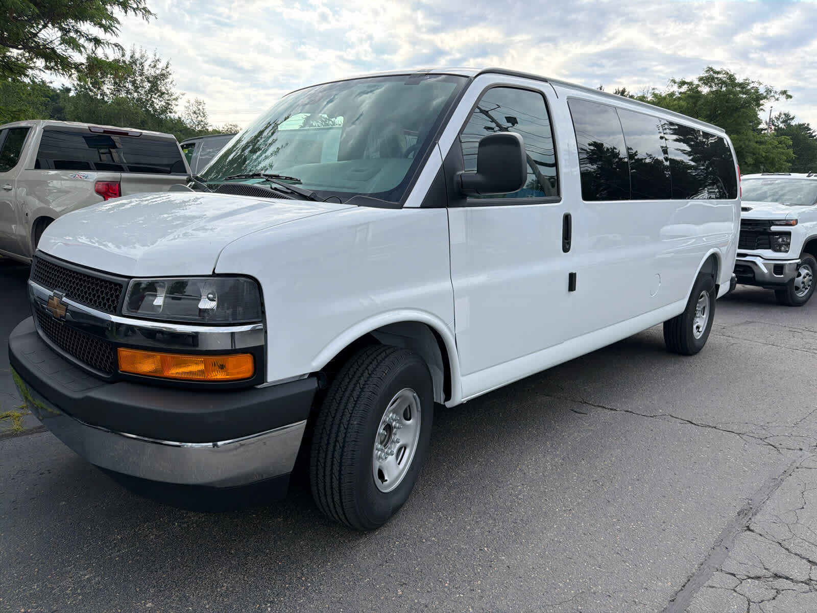 2026 CHEVROLET Express