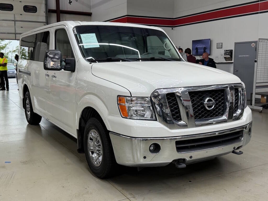 2016 NISSAN NV
