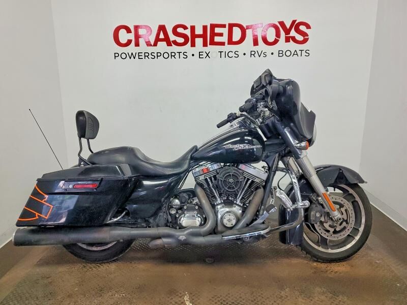2011 HARLEY DAVIDSON Street Glide