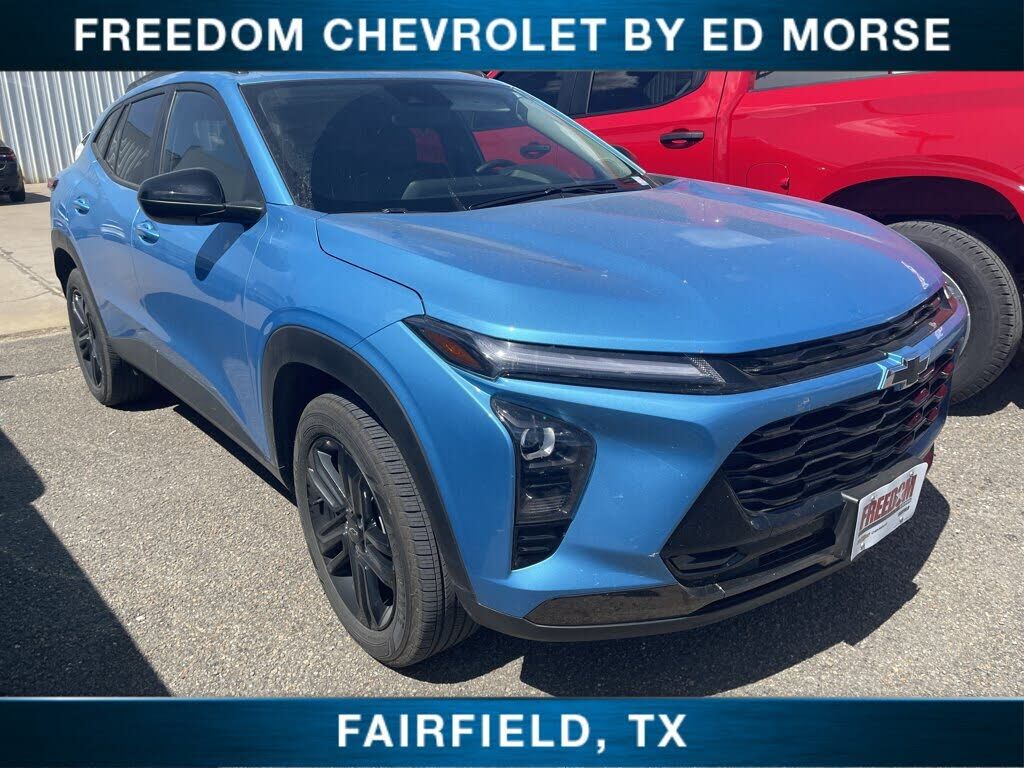 2025 CHEVROLET Trax