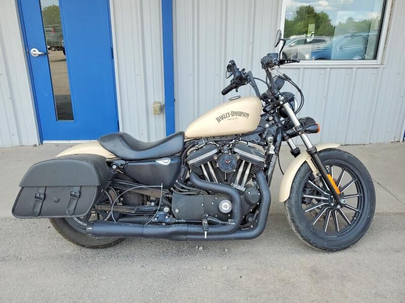 2015 HARLEY DAVIDSON Iron883