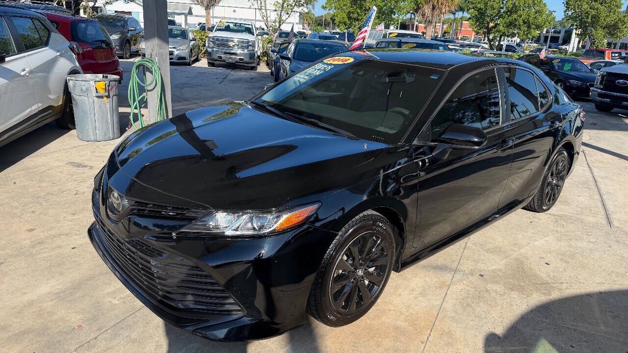 2018 TOYOTA Camry