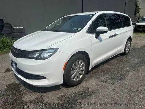 2020 CHRYSLER Voyager