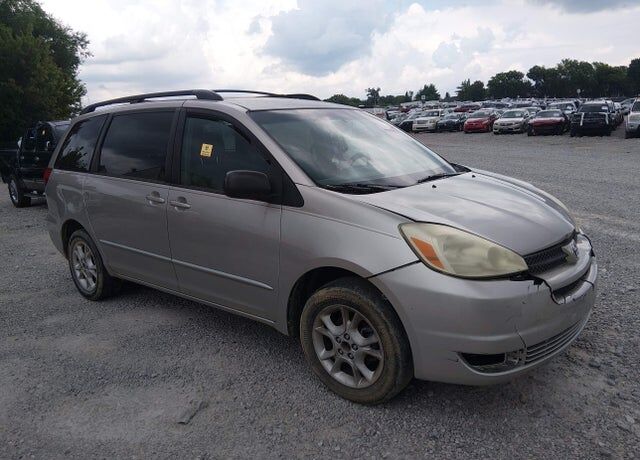 2004 TOYOTA Sienna