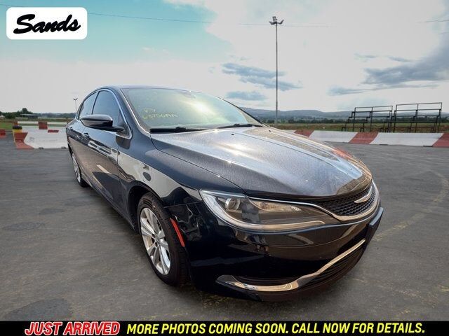2016 CHRYSLER 200