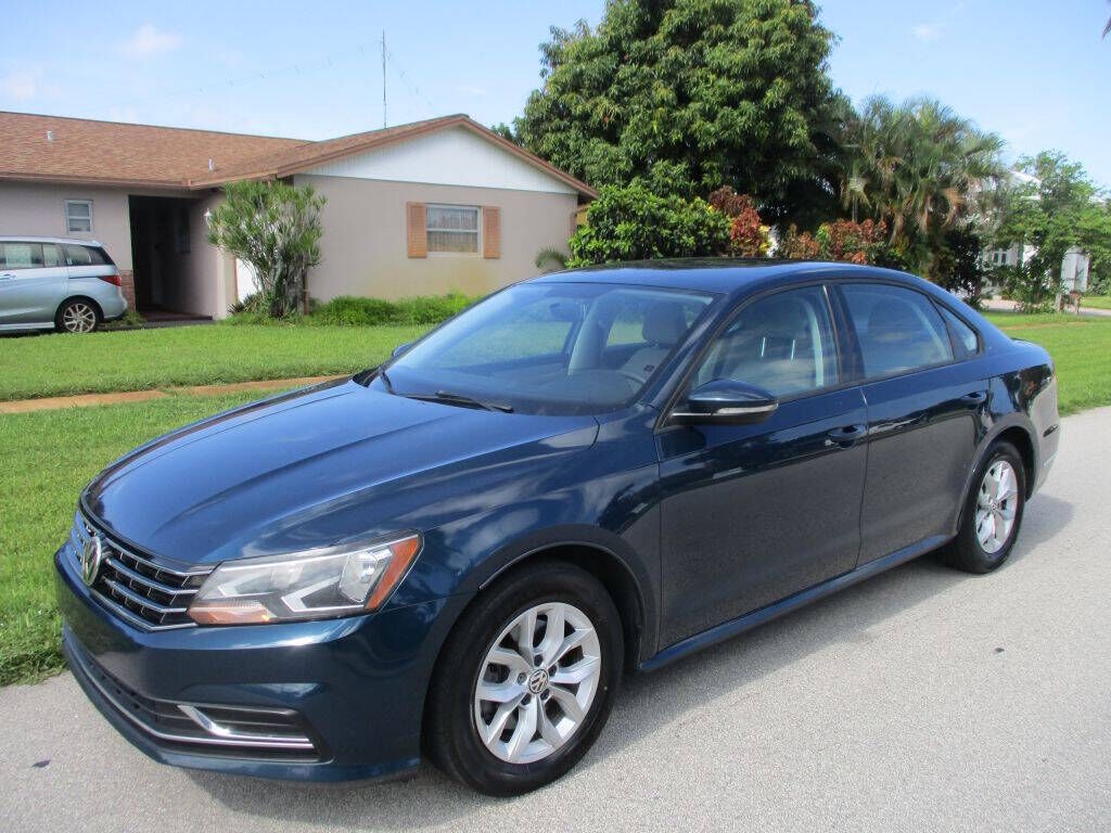 2018 VOLKSWAGEN Passat