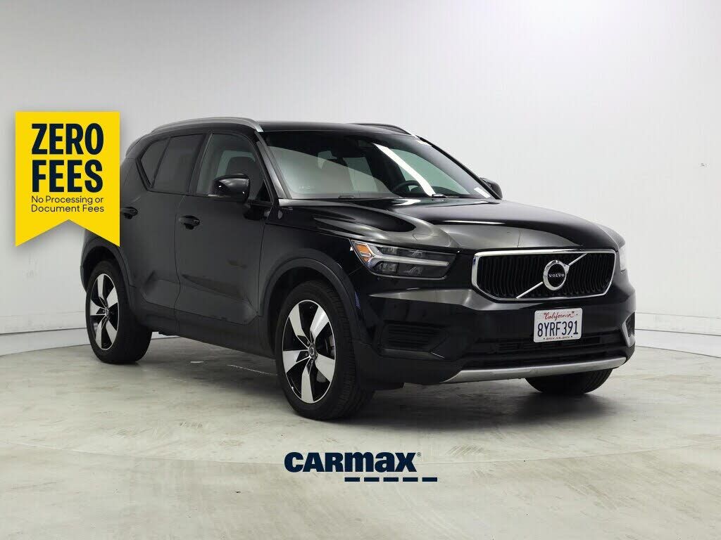 2020 VOLVO XC40