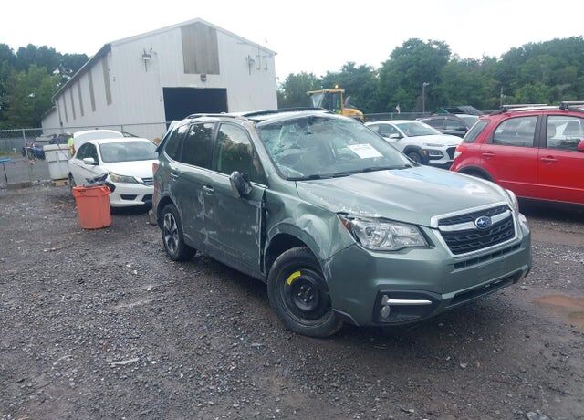 2017 SUBARU Forester