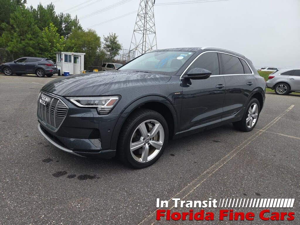 2019 AUDI e-tron