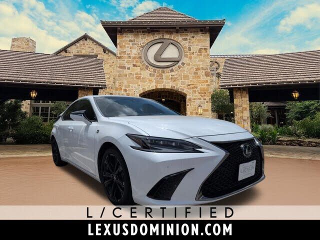 2022 LEXUS ES