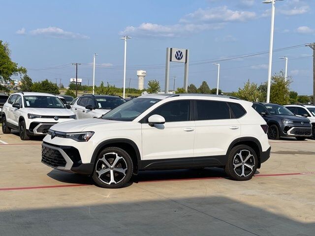 2026 VOLKSWAGEN Taos