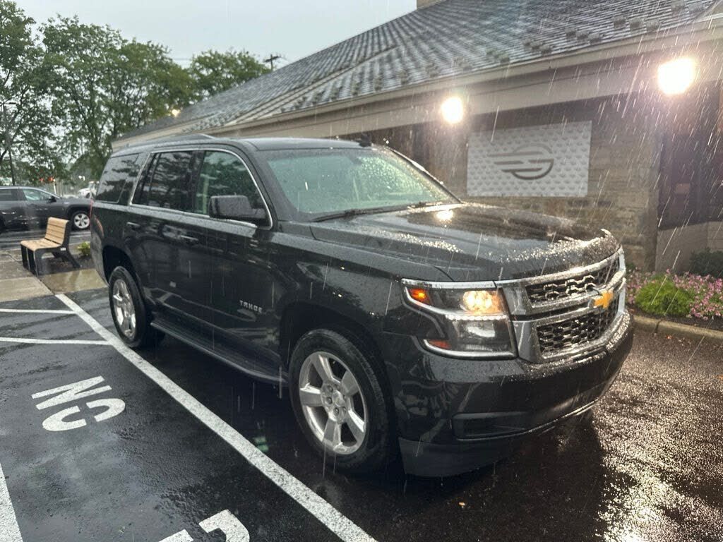 2017 CHEVROLET Tahoe