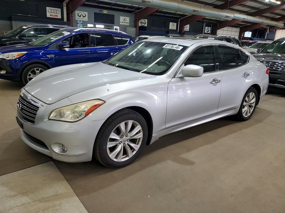 2011 INFINITI M37