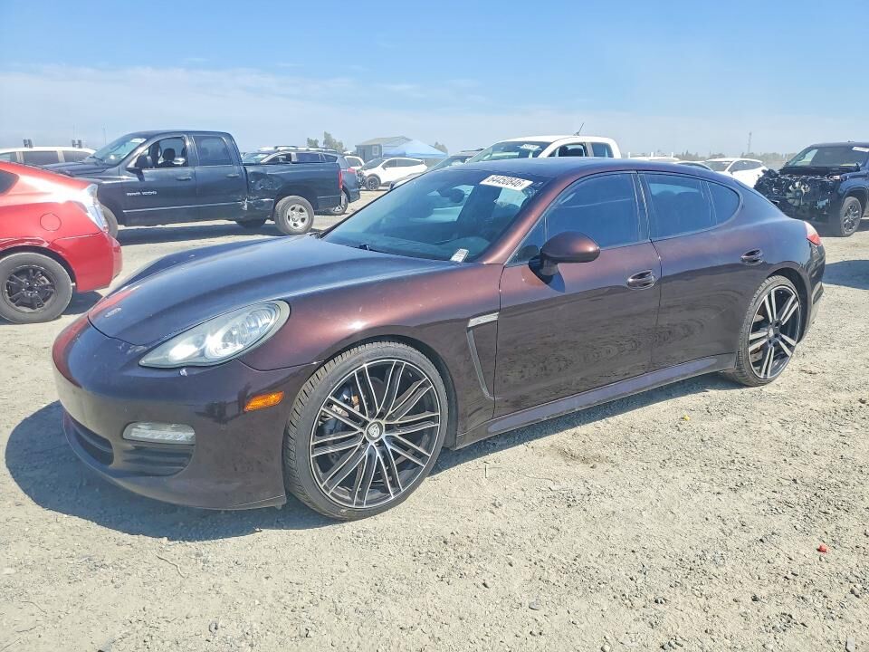 2011 PORSCHE Panamera