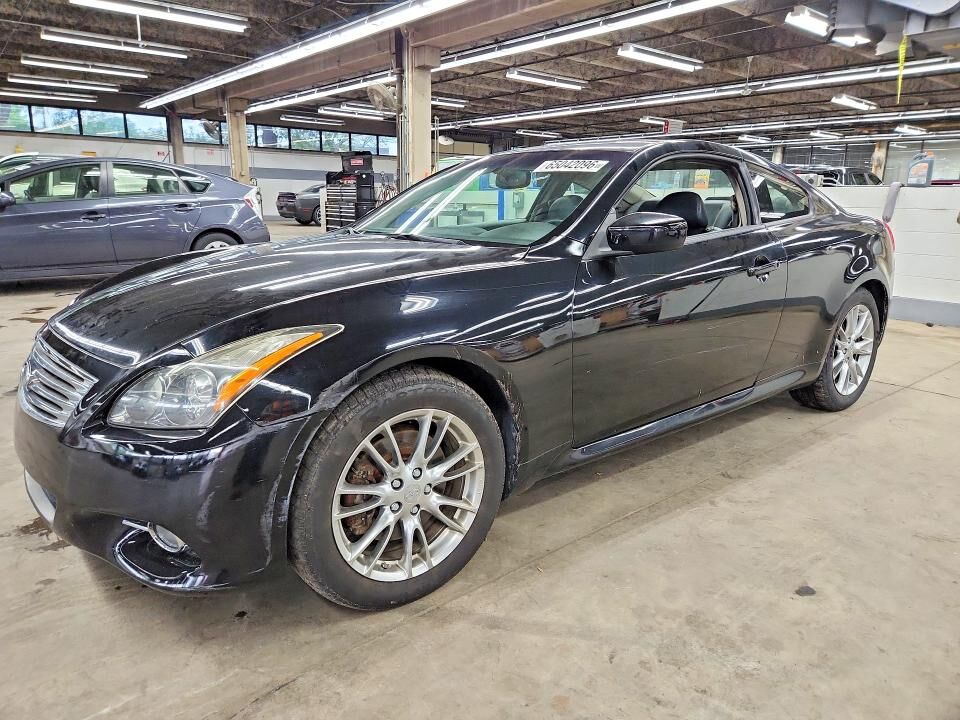 2011 INFINITI G37