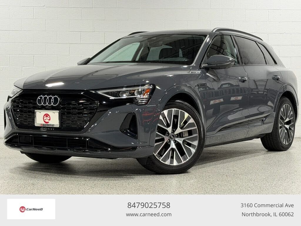 2024 AUDI Q8