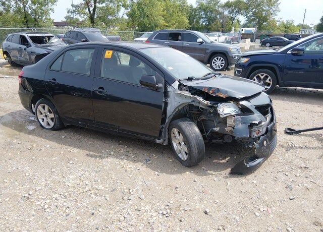 2012 TOYOTA Yaris