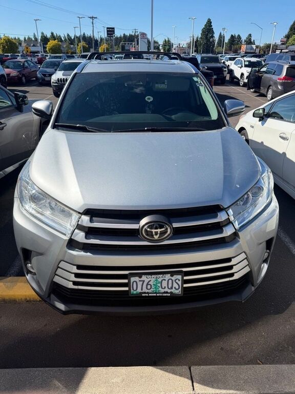2019 TOYOTA Highlander