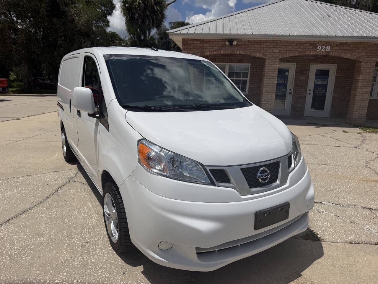 2021 NISSAN NV200