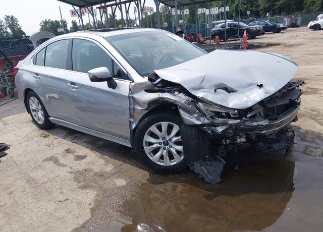 2017 SUBARU Legacy