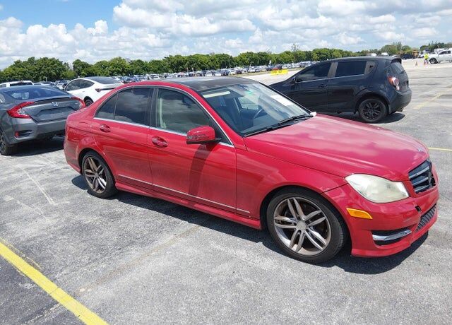 2014 MERCEDES-BENZ C-Class