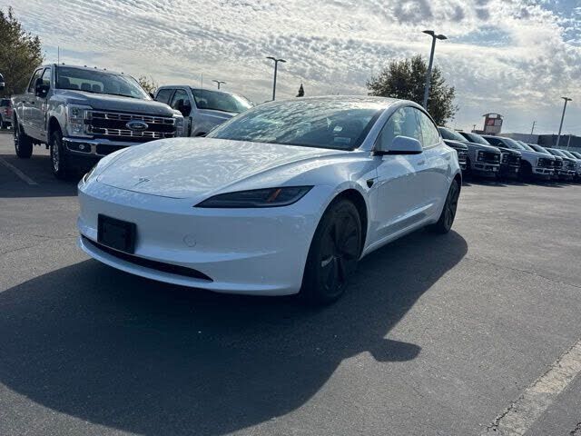 2024 TESLA Model 3