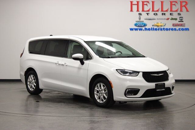 2023 CHRYSLER Pacifica