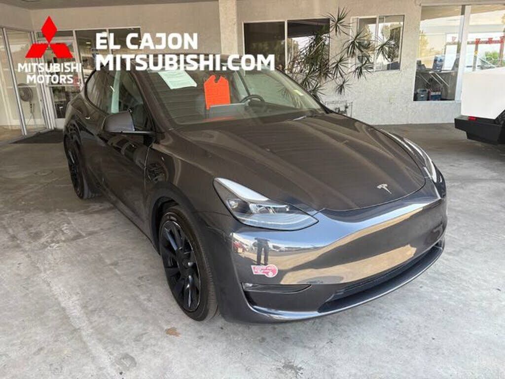 2024 TESLA Model Y