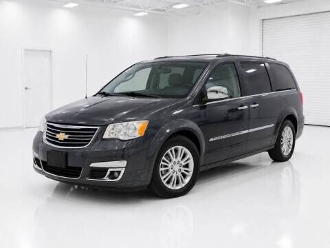 2013 CHRYSLER Town and Country