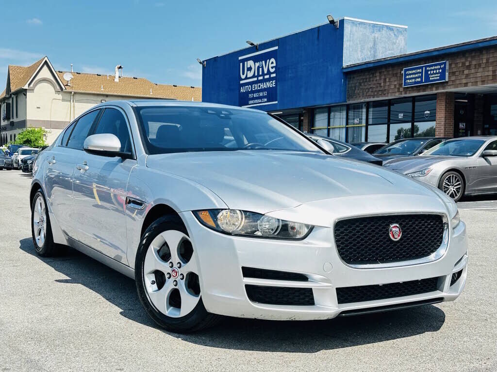 2017 JAGUAR XE