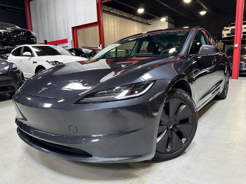 2025 TESLA Model 3