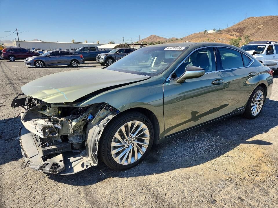 2019 LEXUS ES