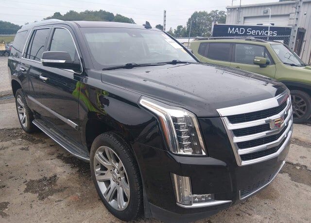 2017 CADILLAC Escalade