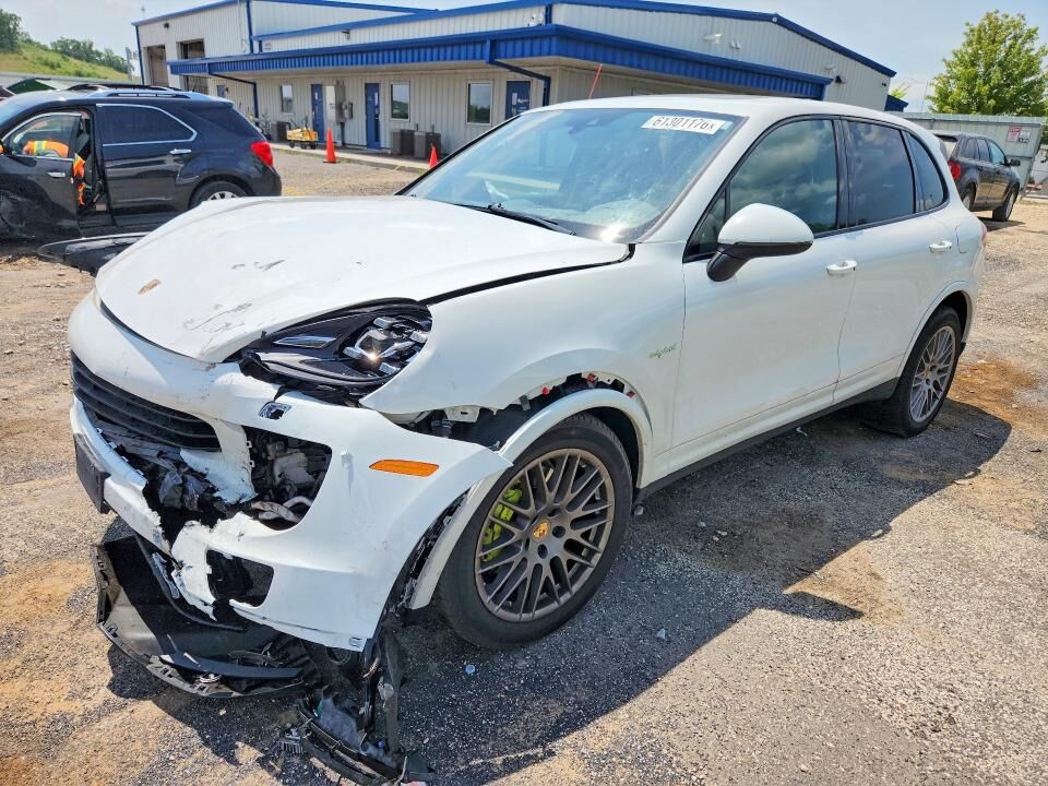 2017 PORSCHE Cayenne