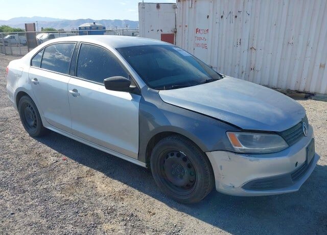 2012 VOLKSWAGEN Jetta