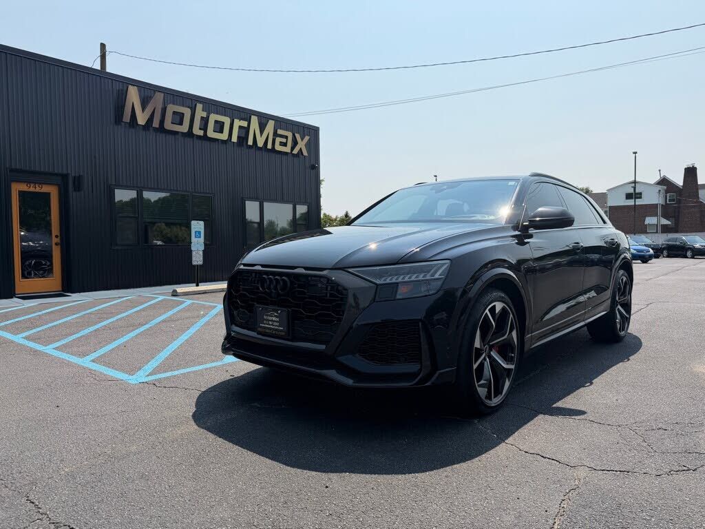 2021 AUDI RS Q8