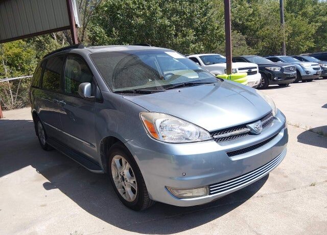 2004 TOYOTA Sienna