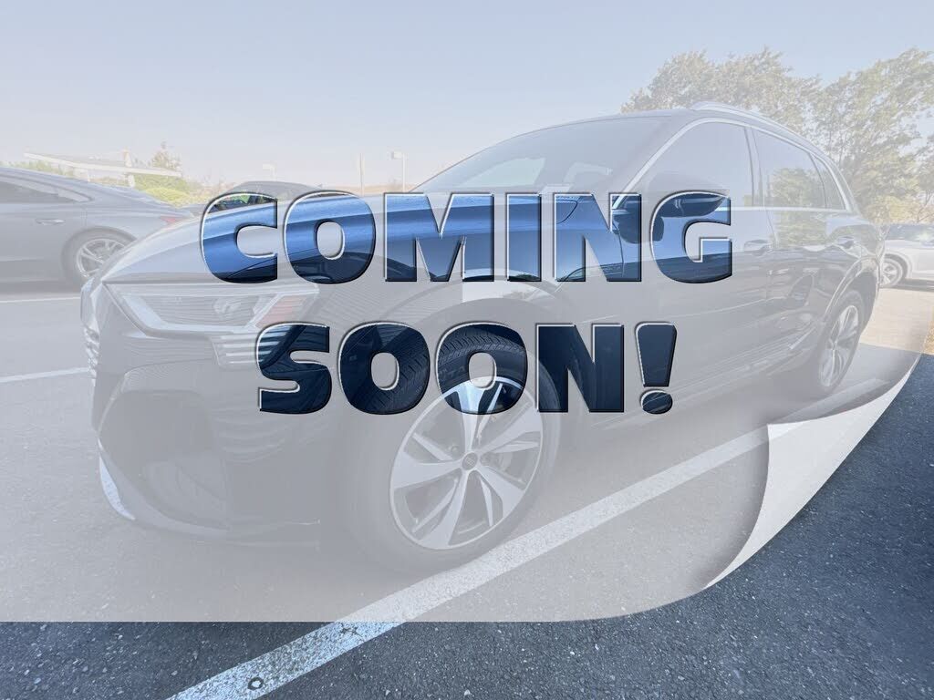 2024 AUDI Q8