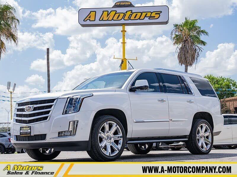 2017 CADILLAC Escalade