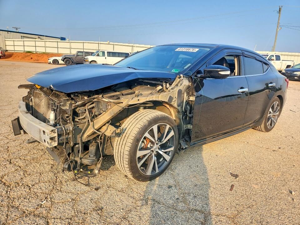 2017 NISSAN Maxima