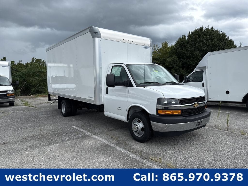 2026 CHEVROLET Express