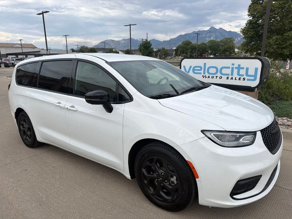 2024 CHRYSLER Pacifica