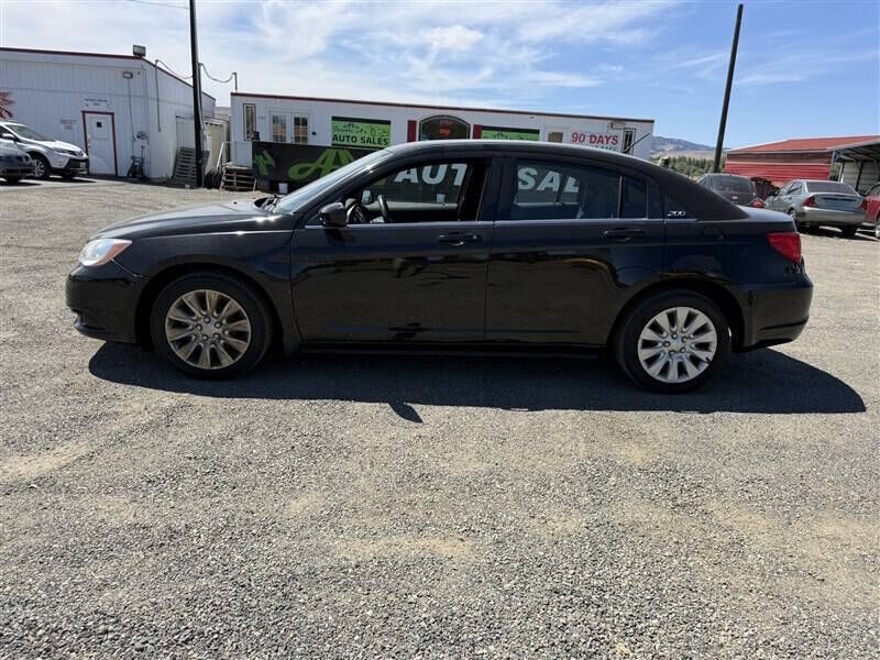 2012 CHRYSLER 200