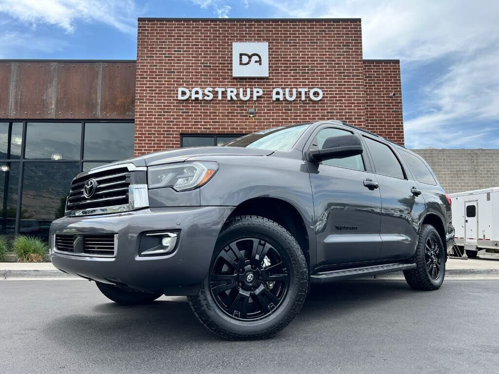 2022 TOYOTA Sequoia