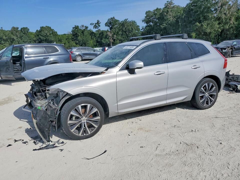 2022 VOLVO XC60