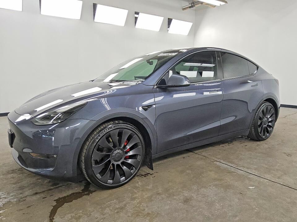 2023 TESLA Model Y
