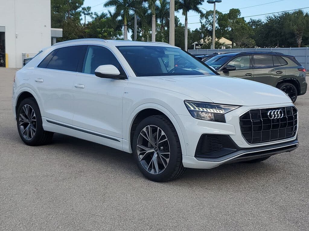 2023 AUDI Q8
