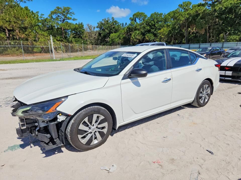 2024 NISSAN Altima