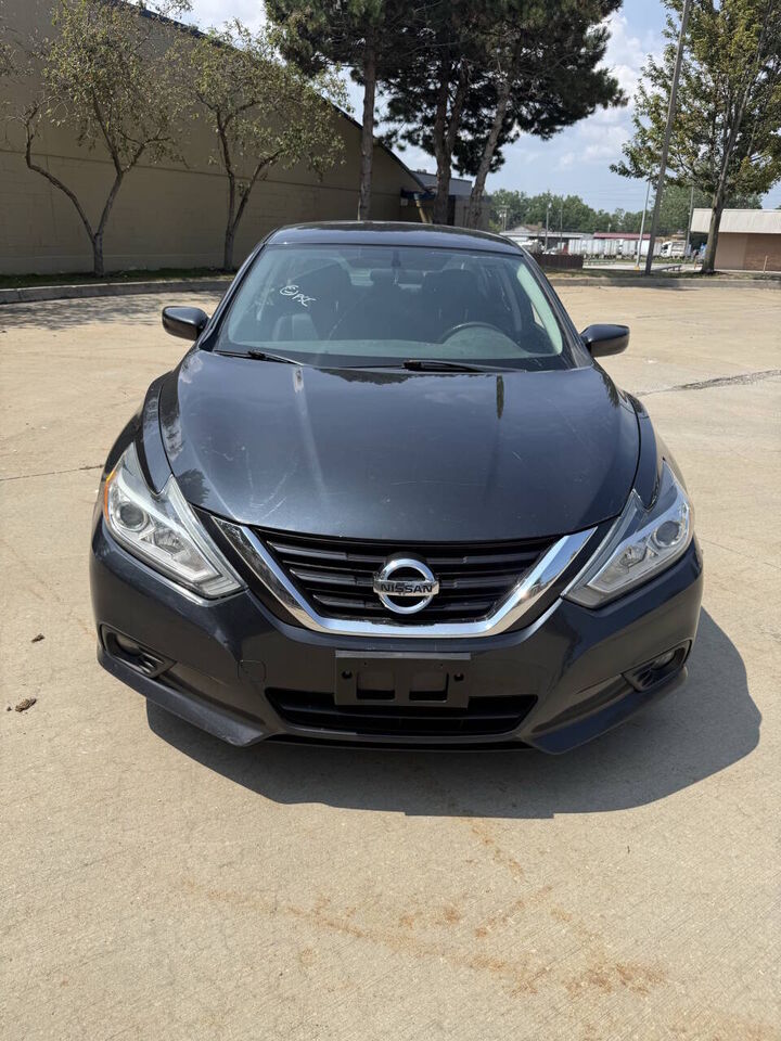 2017 NISSAN Altima